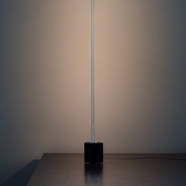 Stick store desk lamp